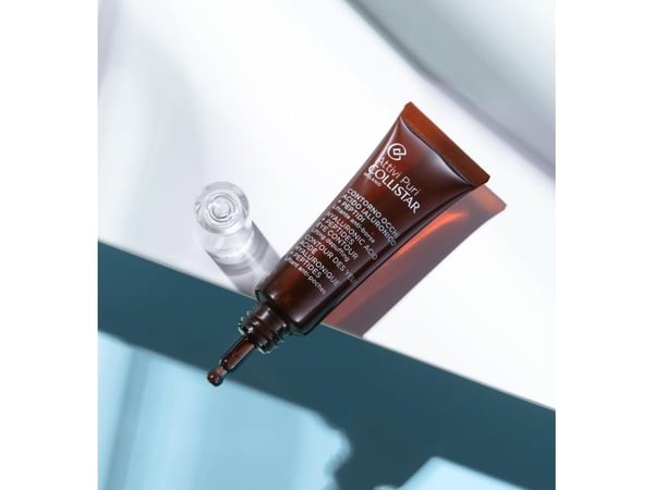 Collistar Attivi Puri Hyaluronic Acid + Peptides Eye Contour Creme med hyaluronsyre og peptider 15 ml