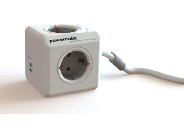 PowerCube extended double USB + 4 pistorasiaa 1,5 metrin johdolla varustettuna