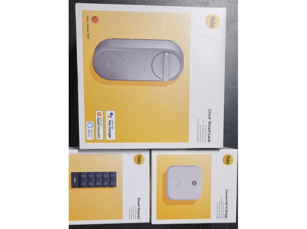 [OUTLET] - Yale Linus® Smart Lock (Silver) + Bridge + Tastatur