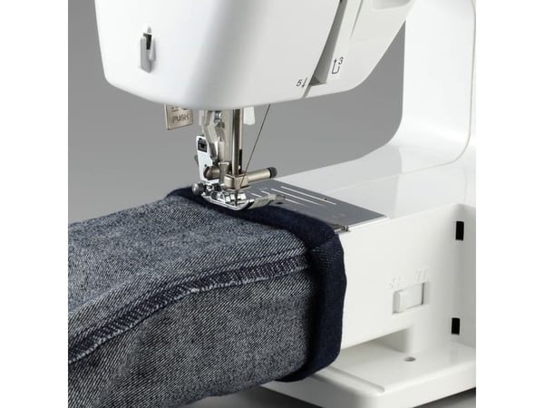 Brother HF37, Svart, Vit, Halvautomatisk symaskin, Sy, 0 - 4 mm, 800 stygn per minut, 7 mm