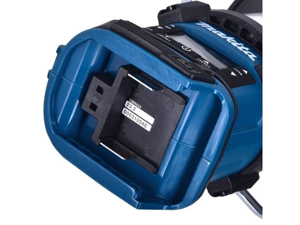 Makita LXT® batterilampa/radio DMR055 14,4V/18V • 130 lx