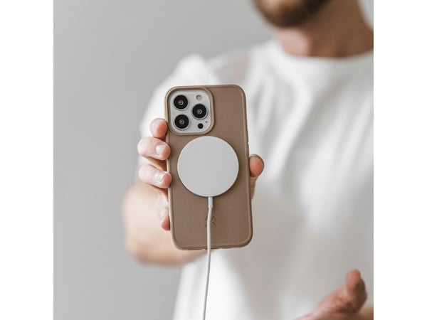 Woodcessories Bio Case - Baksidedeksel for mobiltelefon - MagSafe-samsvar - plant starch, wheat & straw mix - taupe brown - for Apple iPhone 14 Pro