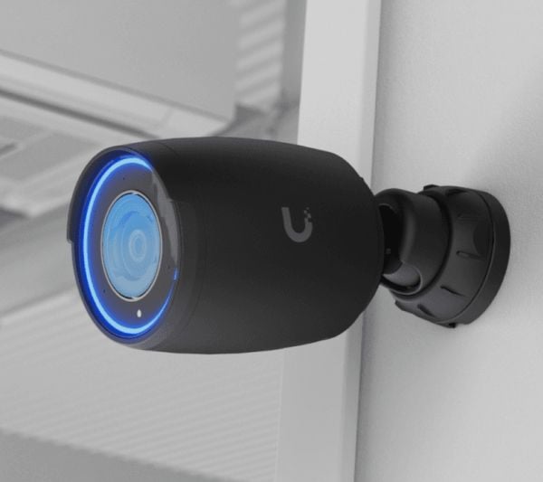 Ubiquiti UniFi AI Professional - Nettverksovervåkingskamera - kule - innendørs, utendørs - værbestandig - farge (Dag og natt) - 8 MP - 3840 x 2160 ...