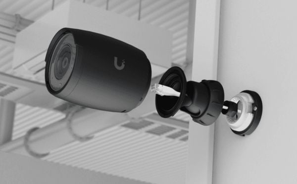Ubiquiti UniFi AI Professional - Nettverksovervåkingskamera - kule - innendørs, utendørs - værbestandig - farge (Dag og natt) - 8 MP - 3840 x 2160 ...
