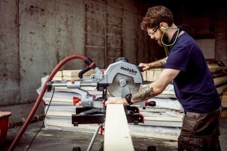Metabo KGS 305 M, Dobbel skråstilling, 3700 RPM, 3000 RPM, 50°, 60°, 47°