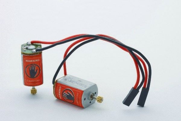 Midi RC-helikopterin päämoottorit