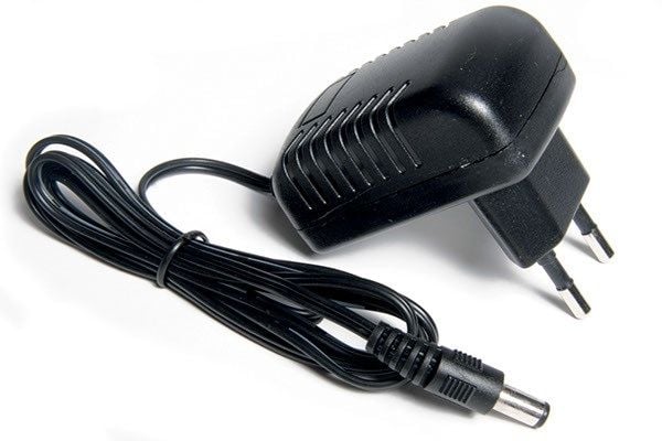 CE-nätadapter för laddare