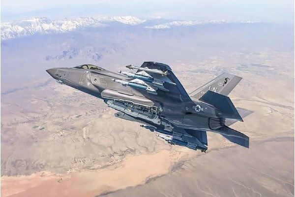 1:72 Lockheed Martin F35A (Beast Mode) 1:72 Lockheed Martin F35A (Beast Mode)