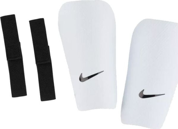 Nike J CE SP2162 100 jalkapallon säärisuojat