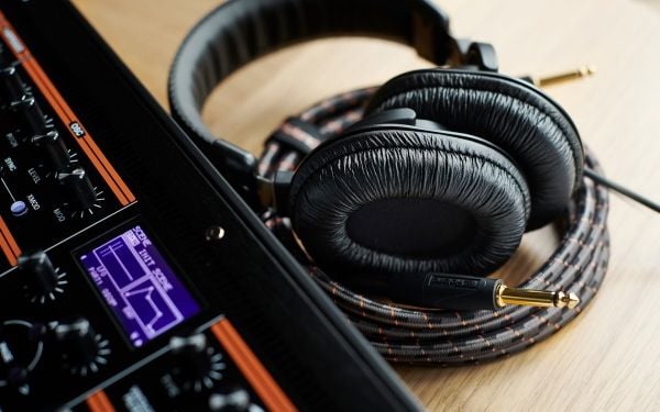 Roland RH-200, Koblet med ledninger (ikke trådløs), Musikk, 20 - 20000 Hz, 200 g, Hodetelefoner, Sort