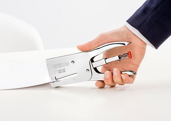 Novus B 39 Chrome, 50 ark, Grå, 24/6-24/8 & 26/6-26/8, Metall, 5,5 cm, 150 stifter