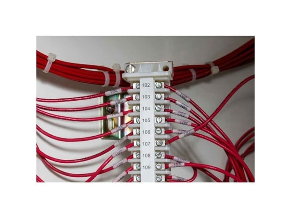 Brady PTLTB-498-318, Hvit, Selvklebende skriveretikett, Vinyl, Trermisk overføring, Gummi, Halvglans