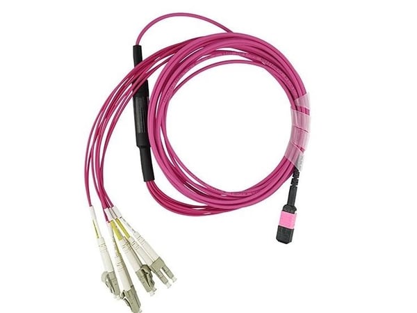 BlueOptics 3HE13896AA-1-BO, 1 m, OM4, MPO, 4x LC