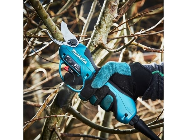 Makita DUP362Z, Elektrisk blikksaks, 3,3 cm, 92,3 dB, 70 dB, 1,4 dB, 2,5 m/s² - SOLO