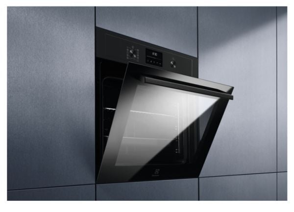 Electrolux EOD4P57H, Medium, Elektrisk ovn, 3490 W, 72 L, 2300 W, Pyrolyse