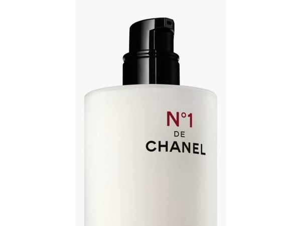 Chanel No 1 Revitalizing Essence Lotion 100 ml