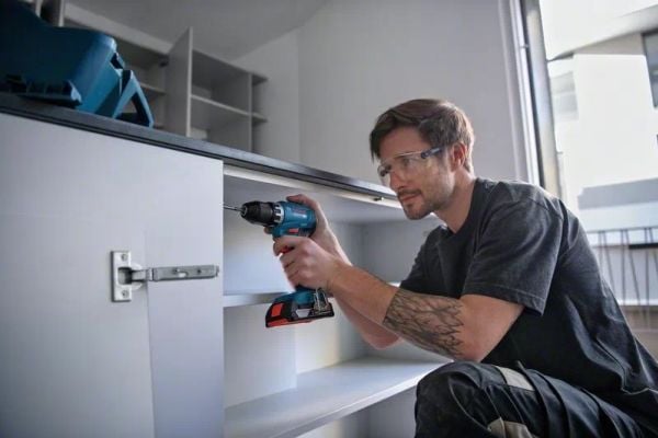 Bosch BORE-/SKRUEMASKINE GSR 18V-45 2X2AH LB