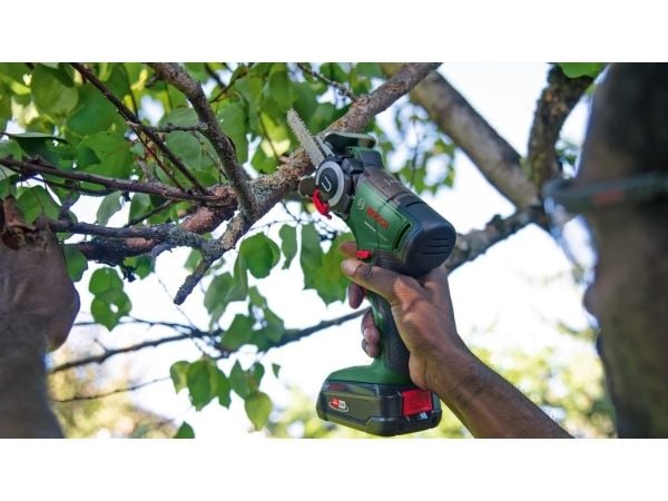 Bosch UniversalCut 18V-65, Svart, Grønn, 8000 spm, 6,5 cm, Batteri, Lithium-Ion (Li-Ion), 2,5 Ah - SOLO