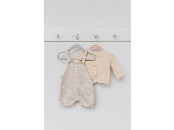 3 Sprout Velour-ripustin (15 kpl), pähkinäpunainen