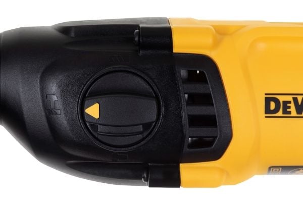 DeWALT D25033K-QS - Pyörivä vasara - 710 W - 3 toimintatilaa - SDS-plus - 2 Joulea