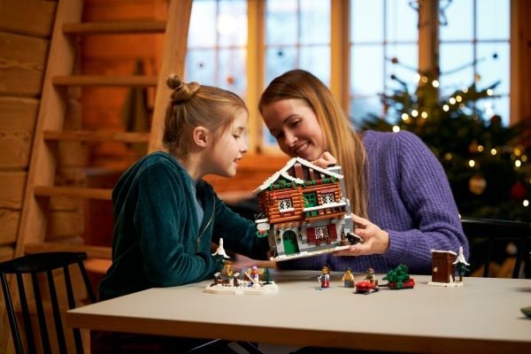 LEGO Icons 10325 Alpine Lodge