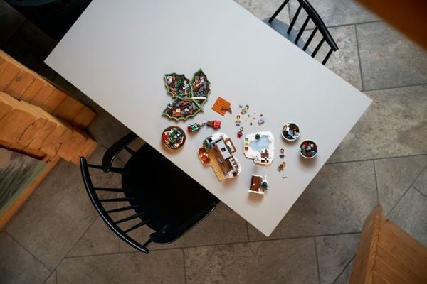 LEGO Icons 10325 Alpine Lodge