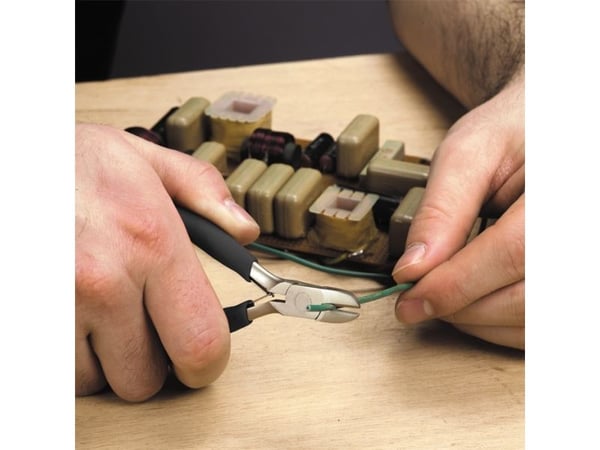 KWB Elektroniikkapihtien sarja 4 osaa - 1965775