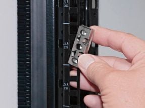 Rittal DK - Feste for rack-forbindelsessett - 1U - 19" (en pakke 24)