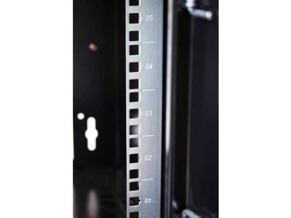 Techly I-CASE ER-1009B45, Seinään asennettava laitekehikko, 9U, 50 kg, Näppäinlukko, Säädettävät jalat, Tehostunut kaapelinhallinta