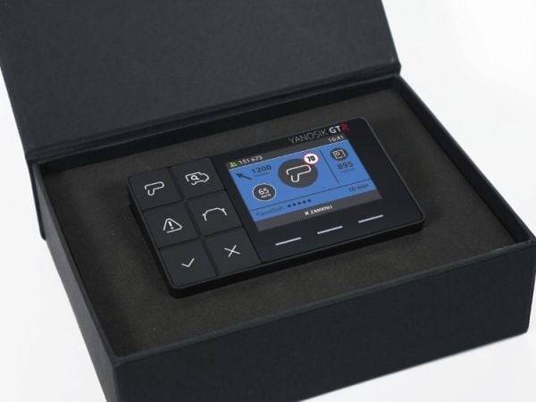 Yanosik GTR navigator håndholdt/fixed 6,1 cm (2,4") svart