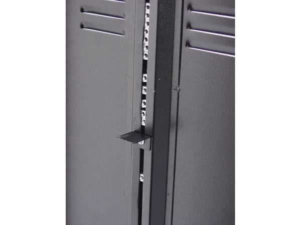 Roadinger 30103170, Frittstående hylle, 12U, 50 kg, Svinghjul, 18,7 kg, Sort