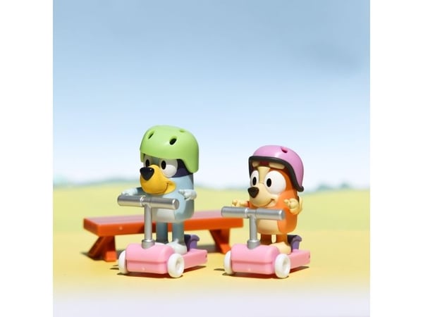 Bluey Bluey and Bingo skate run