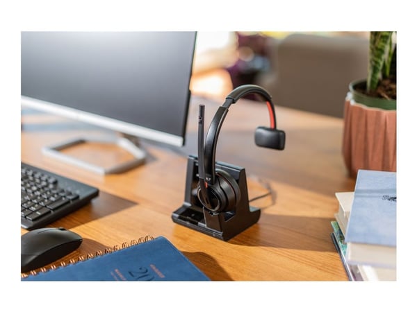 HP Poly Savi 8210 UC - Savi 8200 series - hodesett - on-ear - DECT / Bluetooth - trådløs - aktiv støydemping - USB-A via Bluetooth-adapter - svart ...