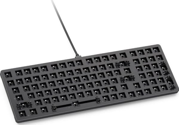 Herlig GMMK 2 tastatur i full størrelse - barebones, ANSI-layout, svart