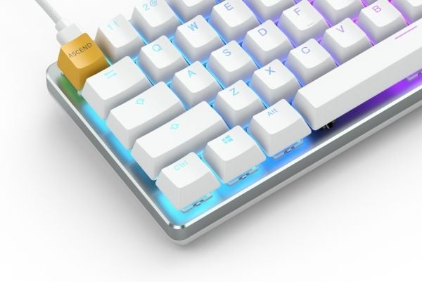Glorious PC Gaming Race GMMK, Koblet med ledninger (ikke trådløs), USB, Mekanisk nøkkelbryter, QWERTY, RGB LED, Sølv, Hvit