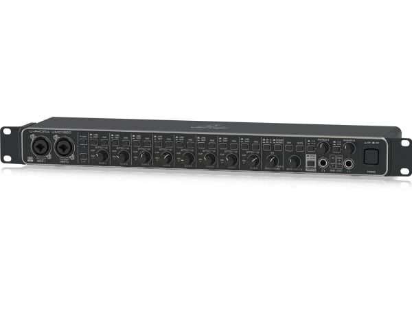 Behringer UMC1820, Työpöytä/hyllykiinnitys, Musta, Metalli, USB, 11 dBu, 3000 O