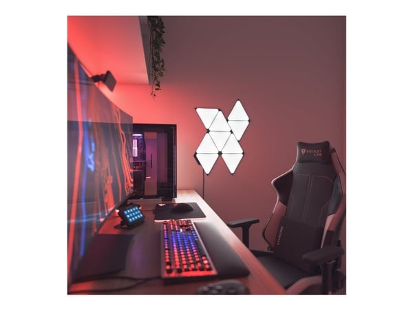 Nanoleaf Shapes Triangles Smarter Kit - valopaneelit (9 valopaneelia) (ultra musta)