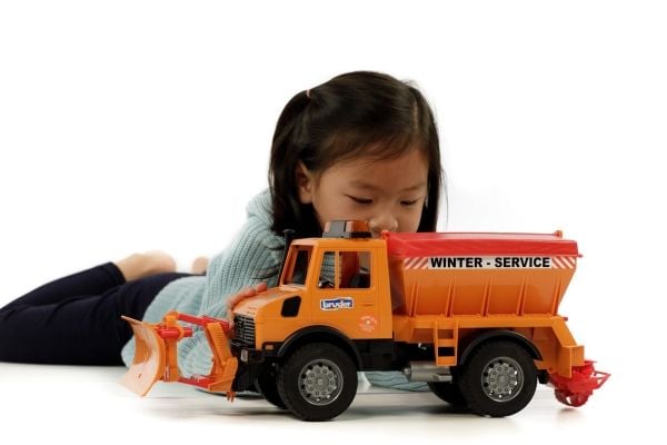 Bruder Mercedes-Benz Unimog winter service with plow blade toy