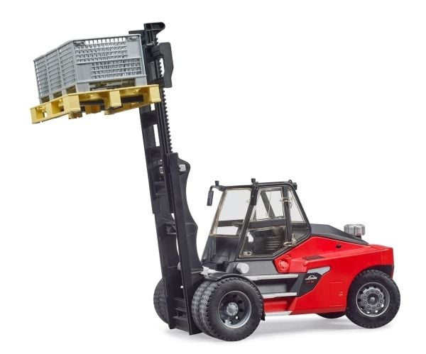 Bruder Linde HT160D gaffeltruck med pall og 3 pallgitter leketøy