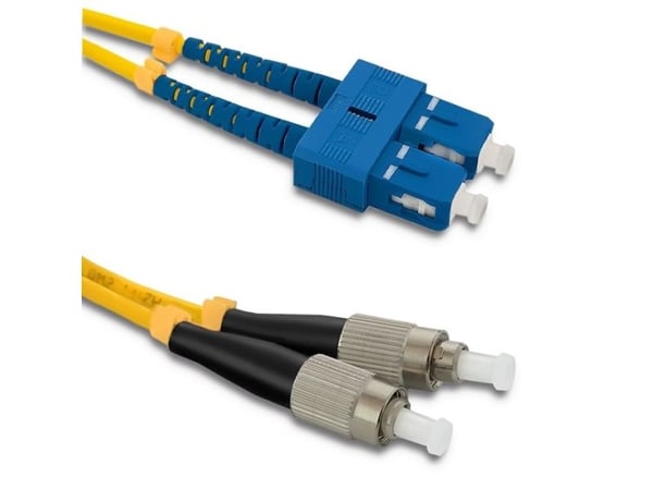 Qoltec - Koblingskabel - SC/UPC-enkeltmodus (hann) til FC/UPC-enkeltmodus (hann) - 3 m - fiberoptisk - dupleks - 9 / 125 micron - G.652D - halogenf...
