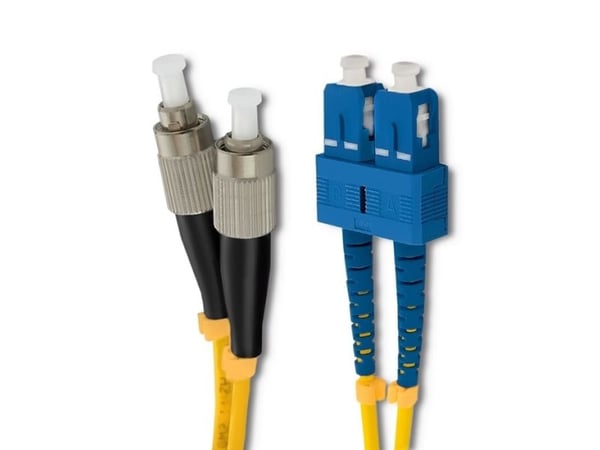 Qoltec - Koblingskabel - SC/UPC-enkeltmodus (hann) til FC/UPC-enkeltmodus (hann) - 3 m - fiberoptisk - dupleks - 9 / 125 micron - G.652D - halogenf...