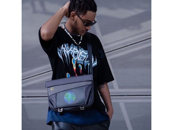 Divoom Sling Bag V, Unisex, PC-veske, Sort, En Størrelse, Glidelås, 27,9 cm (11")