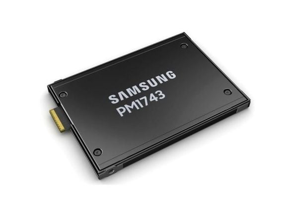 Samsung PM1743, 3,84 TB, 2.5"