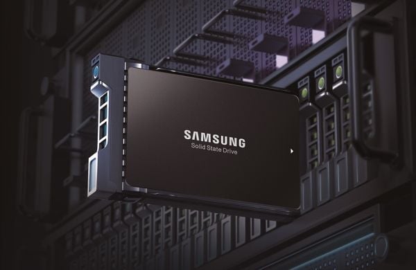 Samsung PM983a - SSD-levy - 7,68 TB - sisäinen - 2,5"