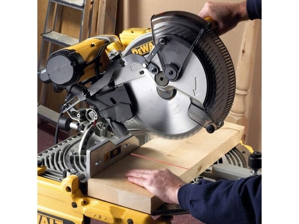 DEWALT sahanterä 305x30mmx96z