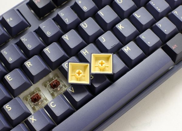 Ducky One 3 TKL, Tenkeyless (80 - 87og), Koblet med ledninger (ikke trådløs), USB, Mekanisk nøkkelbryter, RGB LED, Blå