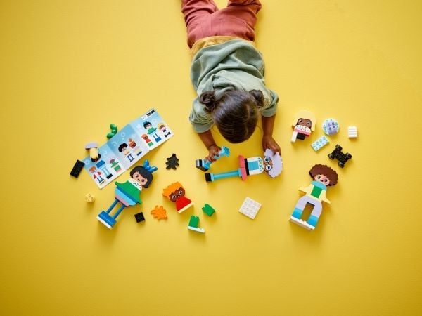 LEGO DUPLO Town 10423 Byggbare personer med sterke følelser