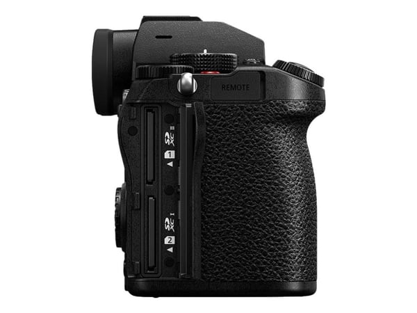 Panasonic Lumix S5, 24,2 MP, 6000 x 4000 pikseliä, CMOS, 4K Ultra HD, 350 g, Musta