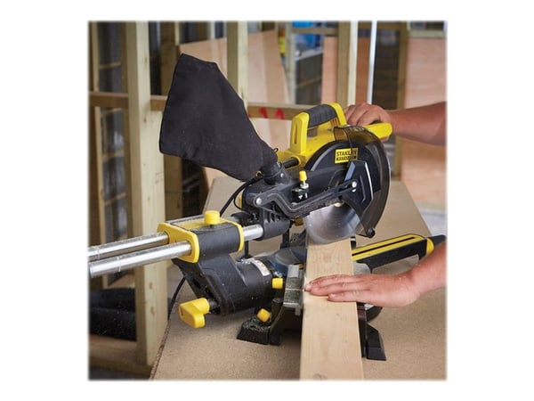 STANLEY geringssåg 216mm 1500W MED POSITION FME721