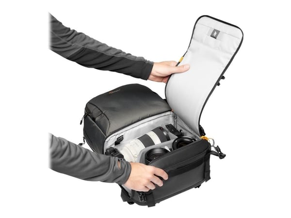 Lowepro Fastpack BP 250 AW III - Ryggsekk for kamera med linser og nettbrett/notebook - PU-belagt stoff - grå - 13"